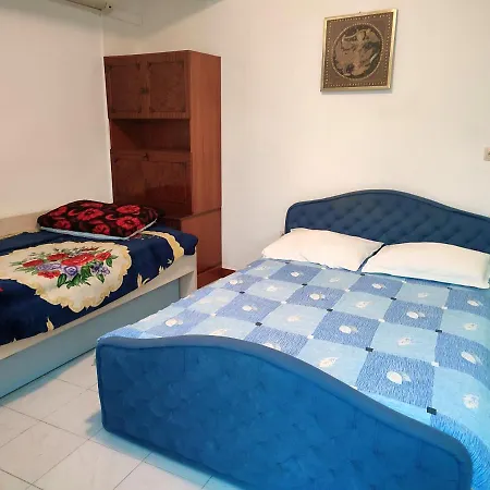 Apartment Apartmani Ana Leko *