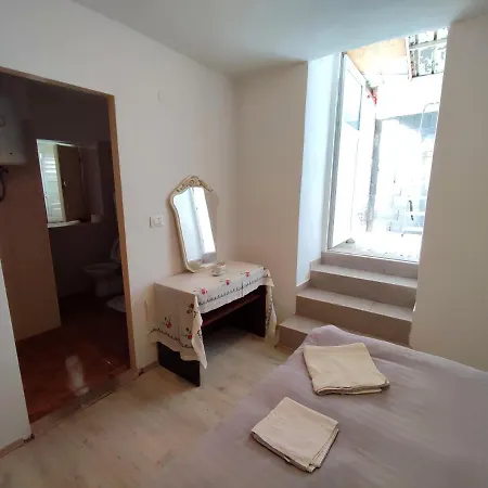 Apartmani Ana Leko Apartment